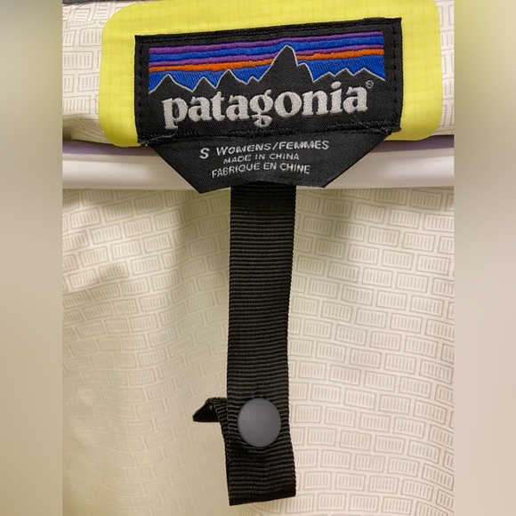 PATAGONIA Women's Torrentshell Jacket in Neon Yellow (Size Small) - Picture 10 of 16